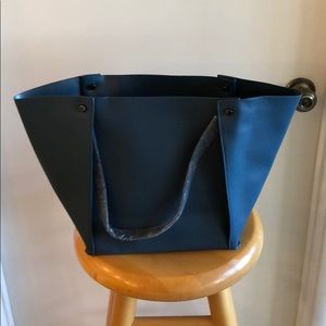 Blue tote bag